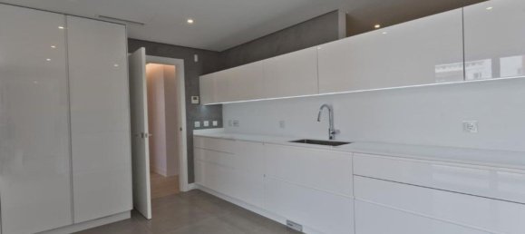 4 bedrooms Apartment for sale in Oeiras, Lisbon, Portugal № 106424 10