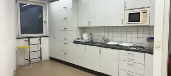 Здание с 8 комнатами в Штутгарт, Германия № 362687 11