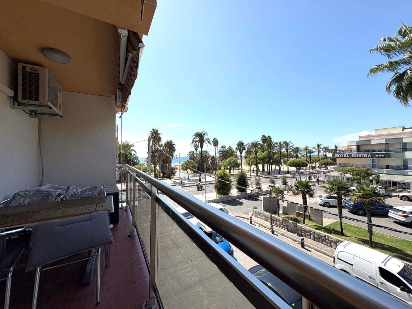 Квартира с 2 спальнями в Камбрильс, Испания № 248388