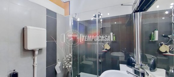 3-salle Appartement à Seregno, Italy No. 7542 33