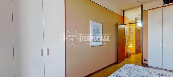 3-salle Appartement à Seregno, Italy No. 7542 25
