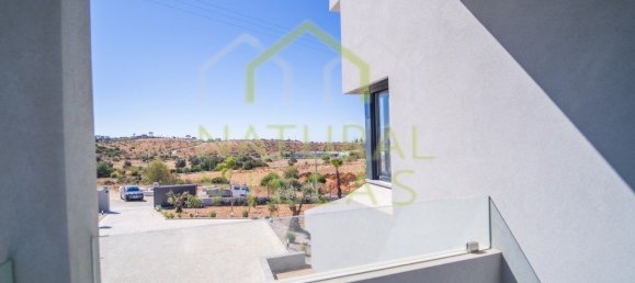 5 Schlafzimmer Haus in Quarteira, Portugal, Nr. 33051 24