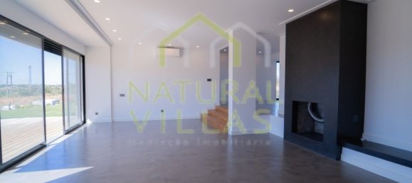 5 Schlafzimmer Haus in Quarteira, Portugal, Nr. 33051 2