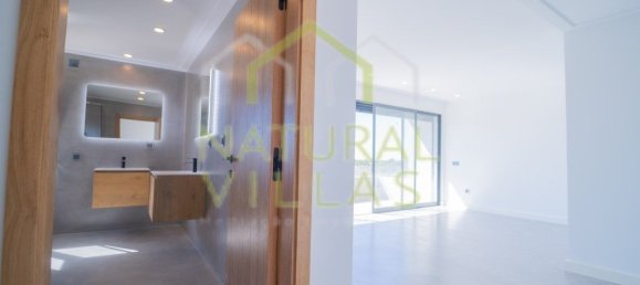 5 Schlafzimmer Haus in Quarteira, Portugal, Nr. 33051 20