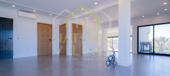 5 Schlafzimmer Haus in Quarteira, Portugal, Nr. 33051 7