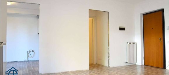 Apartamento de 2 dormitorios en Monza, Italy No. 344036 2