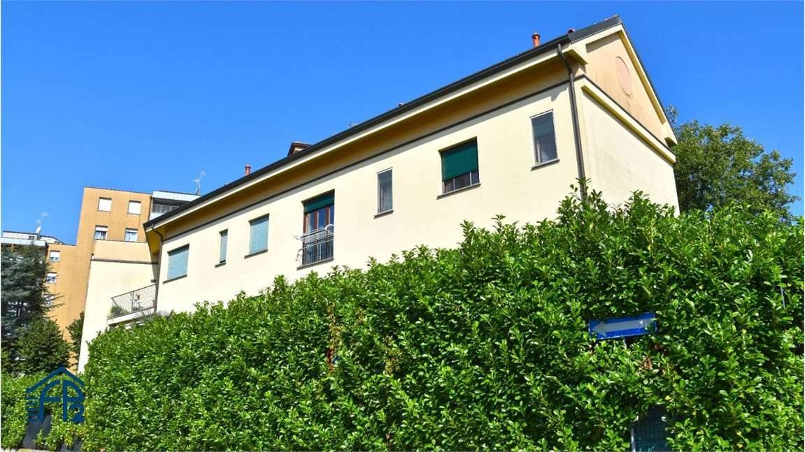 Apartamento de 2 dormitorios en Monza, Italy No. 344036