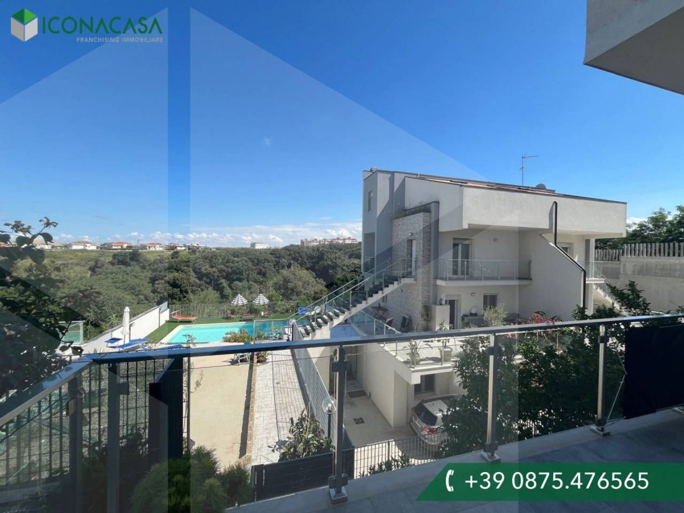 3 rooms Apartment in Termoli, Italy No. 24008