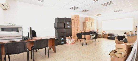 Bureau à Sassari, Italy 137m² No. 209334 6