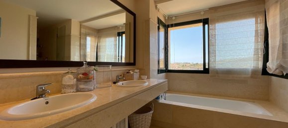 4 bedrooms Penthouse in Malaga, Spain No. 121993 33