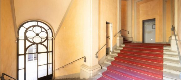 5 rooms Apartment in Bologna, Italy No. 268019 4