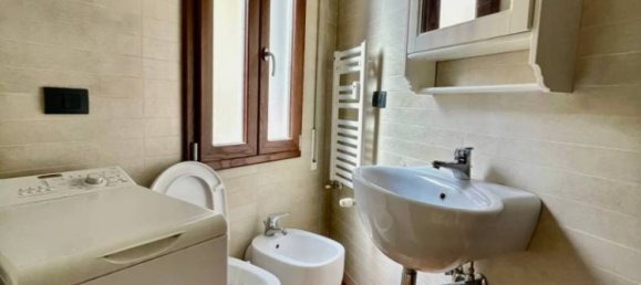 1 bedroom Apartment in Bologna, Italy No. 328190 10