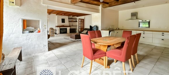 5 bedrooms House in Charente-Maritime, France No. 357420 2