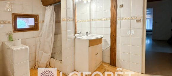 5 bedrooms House in Charente-Maritime, France No. 357420 17