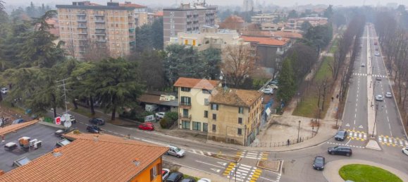 Квартира с 2 комнатами в Реджо Эмилия, Италия № 2437 30