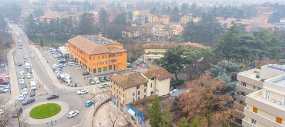 Квартира с 2 комнатами в Реджо Эмилия, Италия № 2437 25