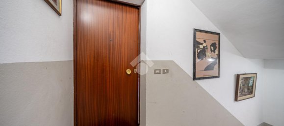 Квартира с 2 комнатами в Реджо Эмилия, Италия № 2437 5