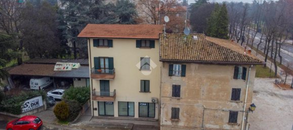 Квартира с 2 комнатами в Реджо Эмилия, Италия № 2437 19