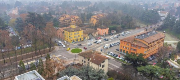 Квартира с 2 комнатами в Реджо Эмилия, Италия № 2437 33