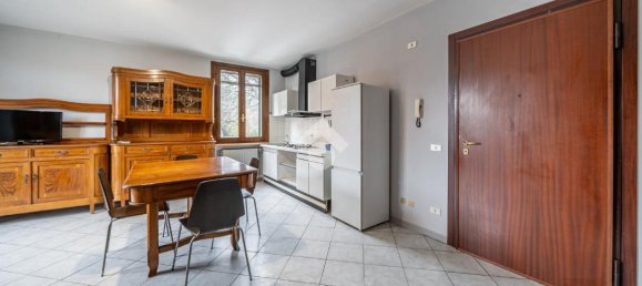 Квартира с 2 комнатами в Реджо Эмилия, Италия № 2437 6