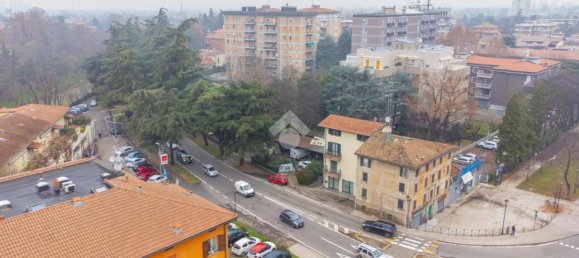 Квартира с 2 комнатами в Реджо Эмилия, Италия № 2437 31