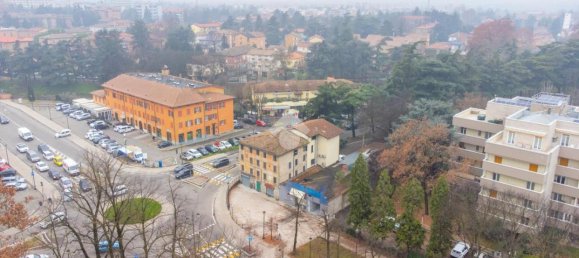 Квартира с 2 комнатами в Реджо Эмилия, Италия № 2437 22