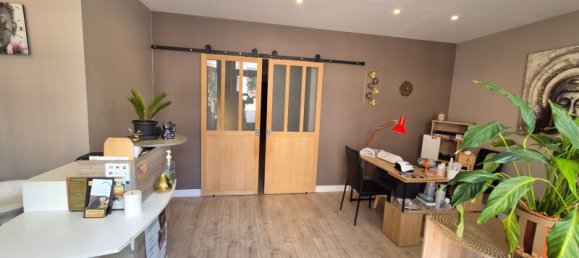 2 bedrooms Commercial property in Saint-Max, France No. 275954 2