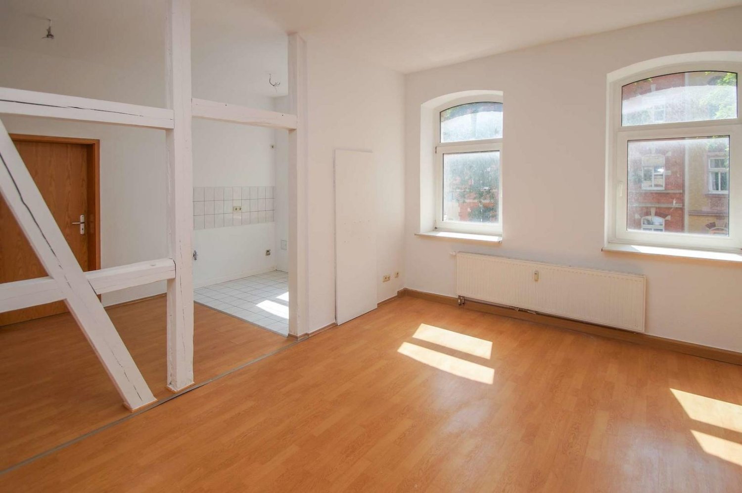 Квартира с 2 комнатами в Эрфурт, Германия № 353679