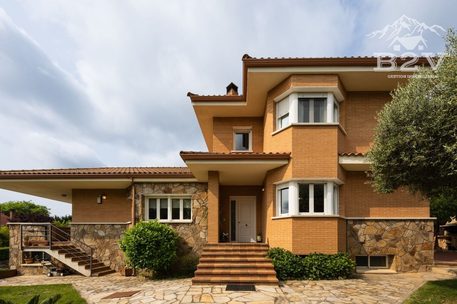 Casa de 3 dormitorios en Pedrezuela, Spain No. 143293