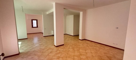 2 chambres Appartement à Rome, Italy No. 82176 3