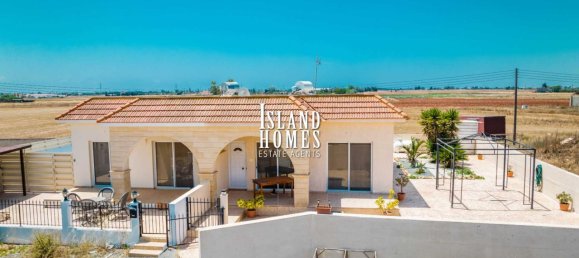 2 bedrooms House in Avgorou, Cyprus No. 23892 3