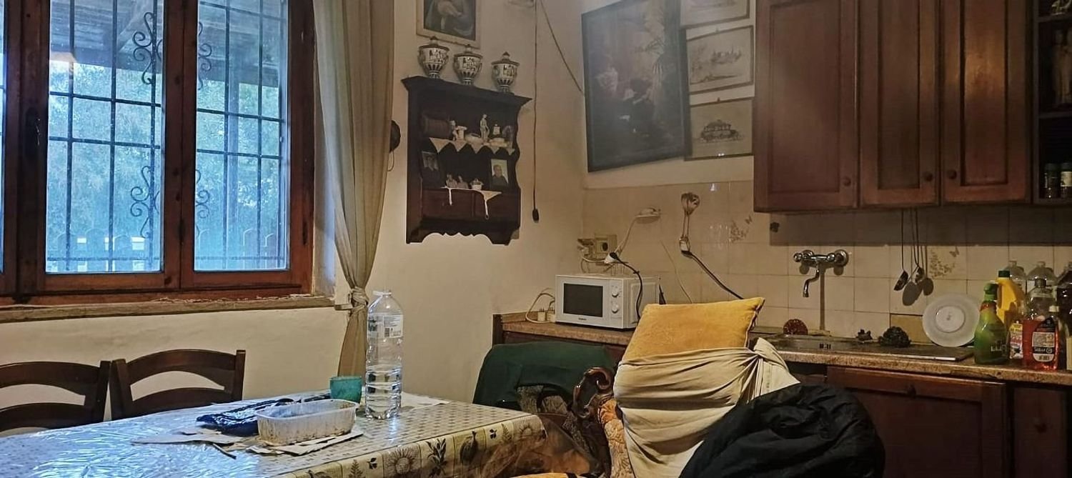 5 rooms Apartment in Cascina, Italy No. 204643