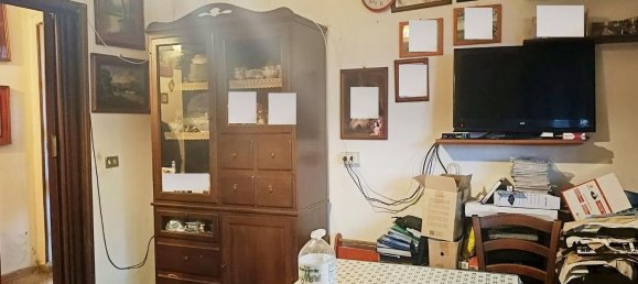 5 rooms Apartment in Cascina, Italy No. 204643 3