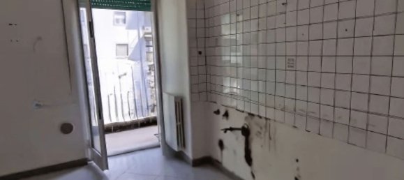 3-salle Appartement à Taranto, Italy No. 276333 4