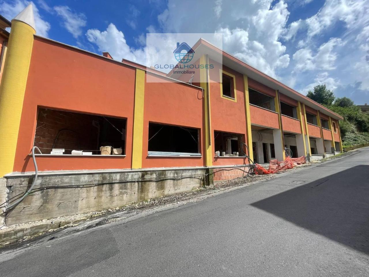 2-salle Appartement à Anguillara Sabazia, Italy No. 19803