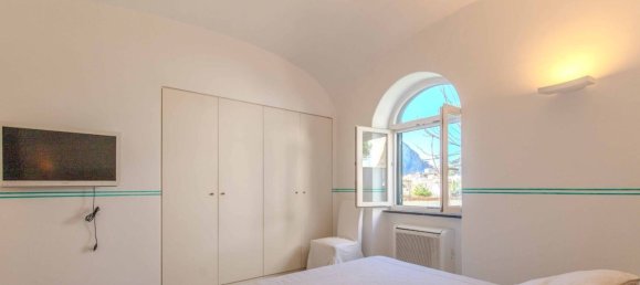 3 bedrooms Apartment in Capri, Italy No. 12565 7