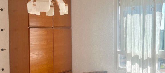 4 bedrooms Apartment in Madrid, Spain No. 157672 10