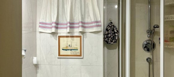 4 bedrooms Apartment in Madrid, Spain No. 157672 13