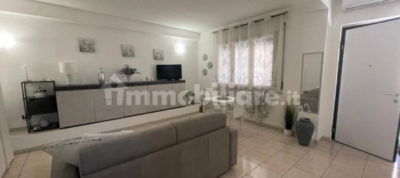 Studio in Guidonia Montecelio, Italy, Nr. 335913 10