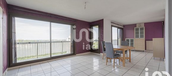 2 bedrooms Apartment in Tremblay-en-France, France No. 363652 5