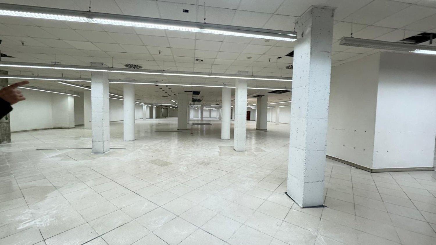  عقار تجاري في Vilanova i la Geltru, Spain 3443متر مربع رقم 36729