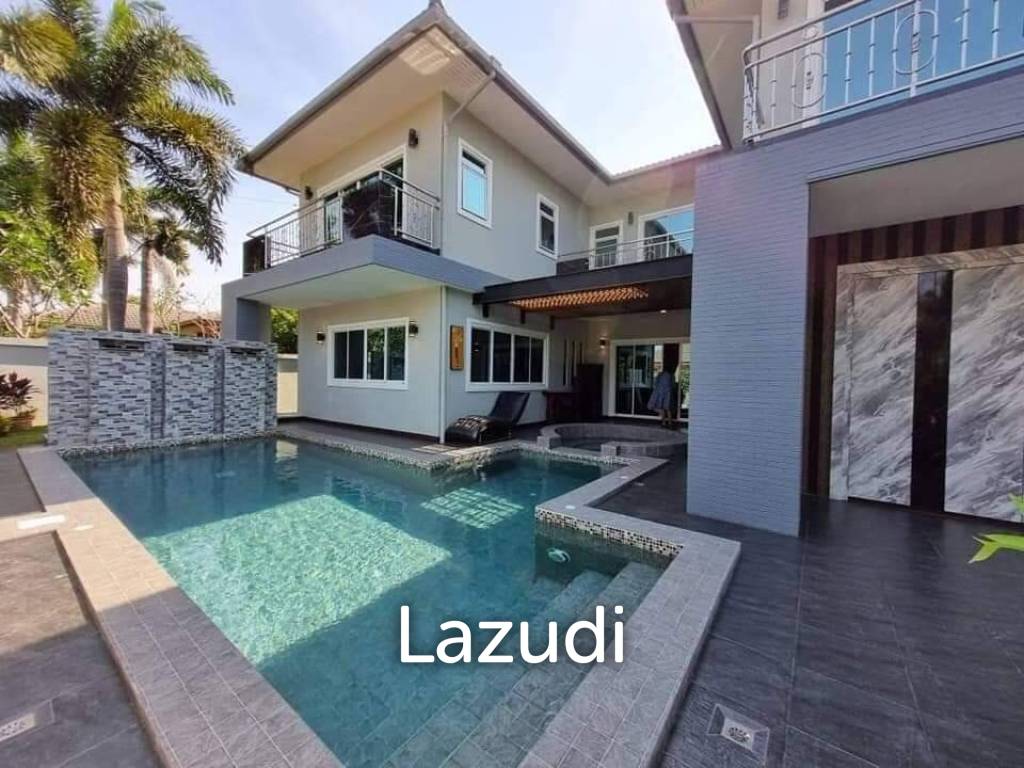 5 bedrooms Villa in Pattaya, Thailand No. 17822