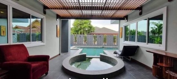 5 bedrooms Villa in Pattaya, Thailand No. 17822 6