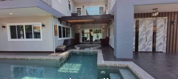 5 bedrooms Villa in Pattaya, Thailand No. 17822 7