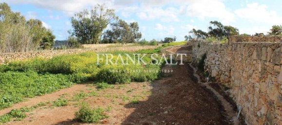 3 bedrooms Apartment in Sannat, Malta No. 884 8