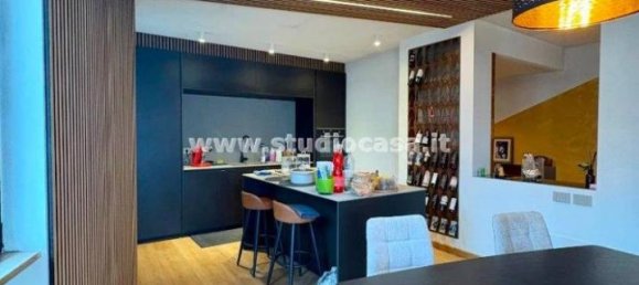 5-salle Villa à Fonteno, Italy No. 33115 32