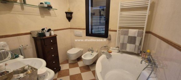 5-salle Villa à Fonteno, Italy No. 33115 53