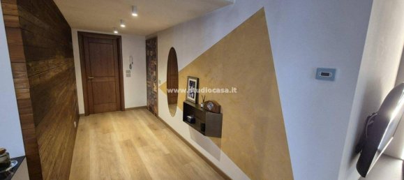 5-salle Villa à Fonteno, Italy No. 33115 25