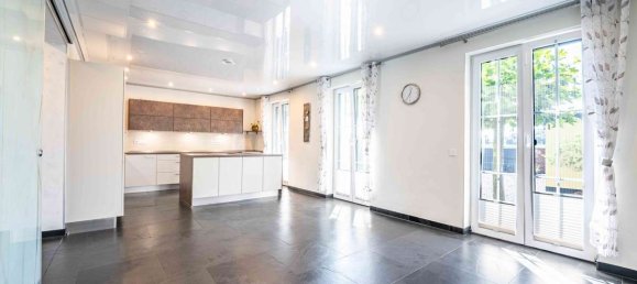 4 bedrooms Villa in Korschenbroich, Germany No. 14488 4