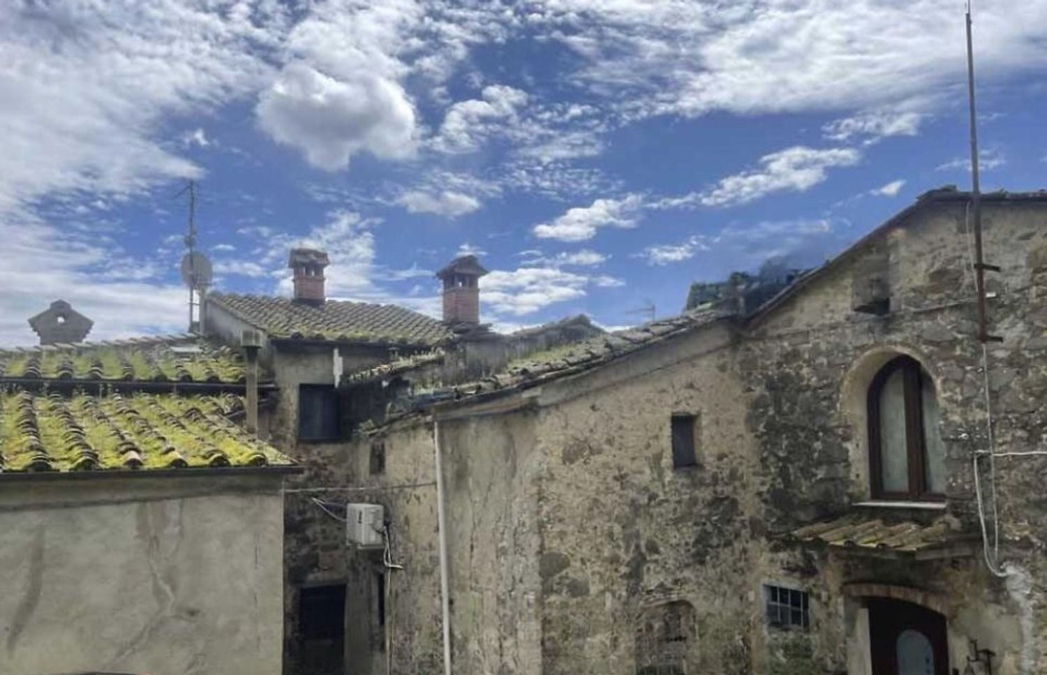 6 bedrooms Apartment in Pistoia, Italy No. 336082